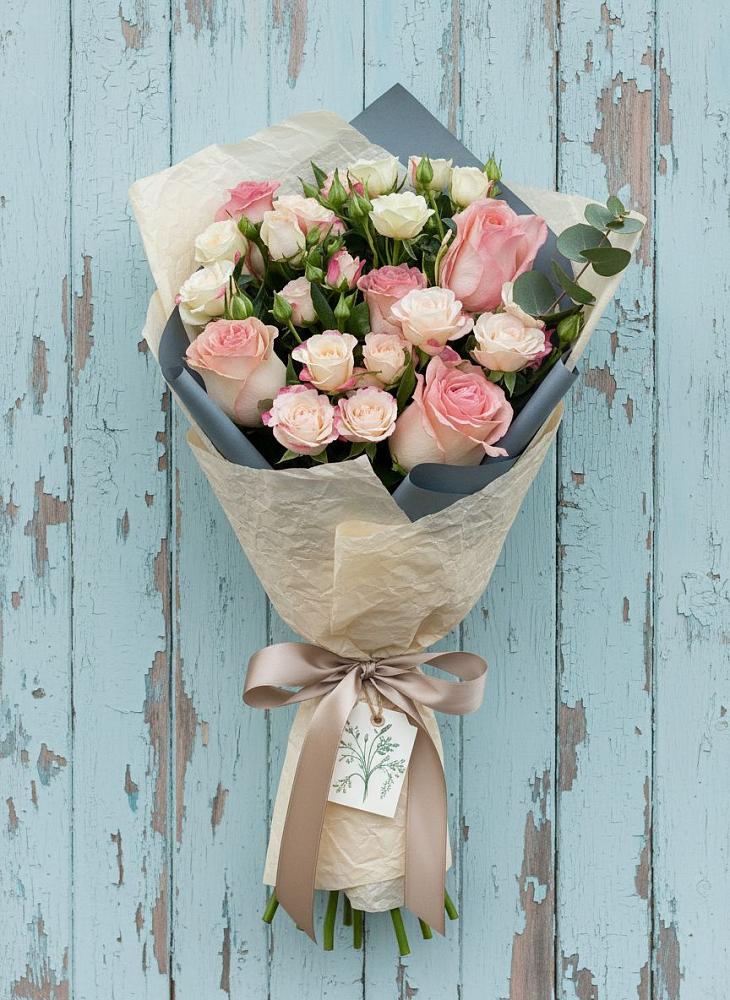 Букет цветов из: Розы в Рыбхоз