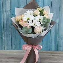 Букет цветов из:  Хризантемы и Розы в Рыбхоз