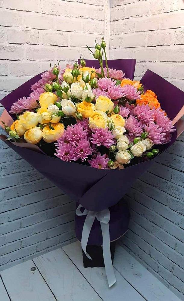 Букет цветов из: Хризантемы и Розы в Рыбхоз