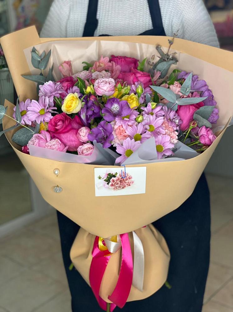 Букет цветов из: Хризантемы, Гвоздики и Альстромерии в Рыбхоз