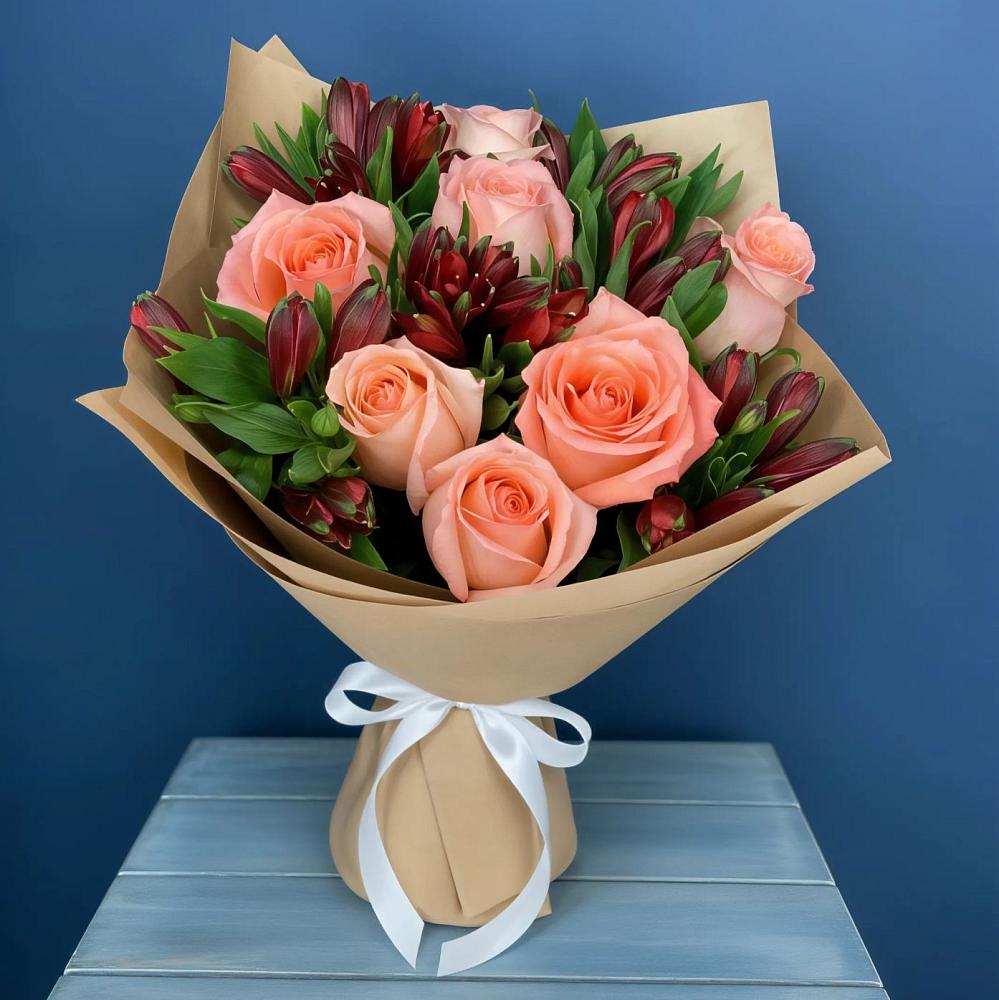 Букет цветов из: Розы и Альстромерии в Рыбхоз