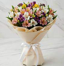 Букет цветов из:  Альстромерии в Рыбхоз