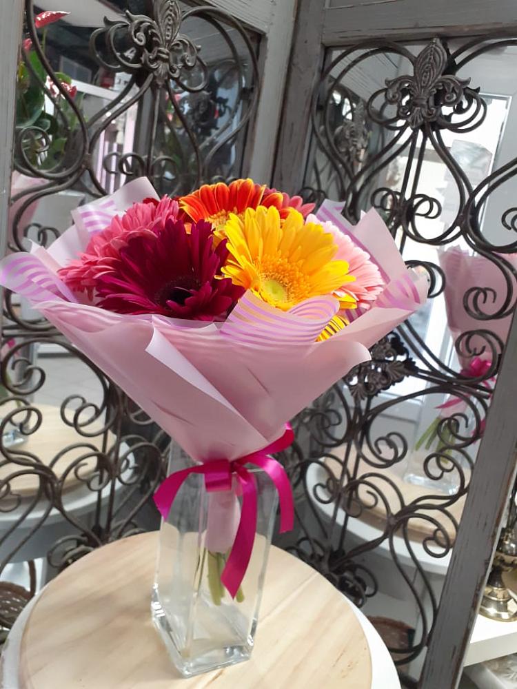 Букет цветов из: Герберы в Рыбхоз