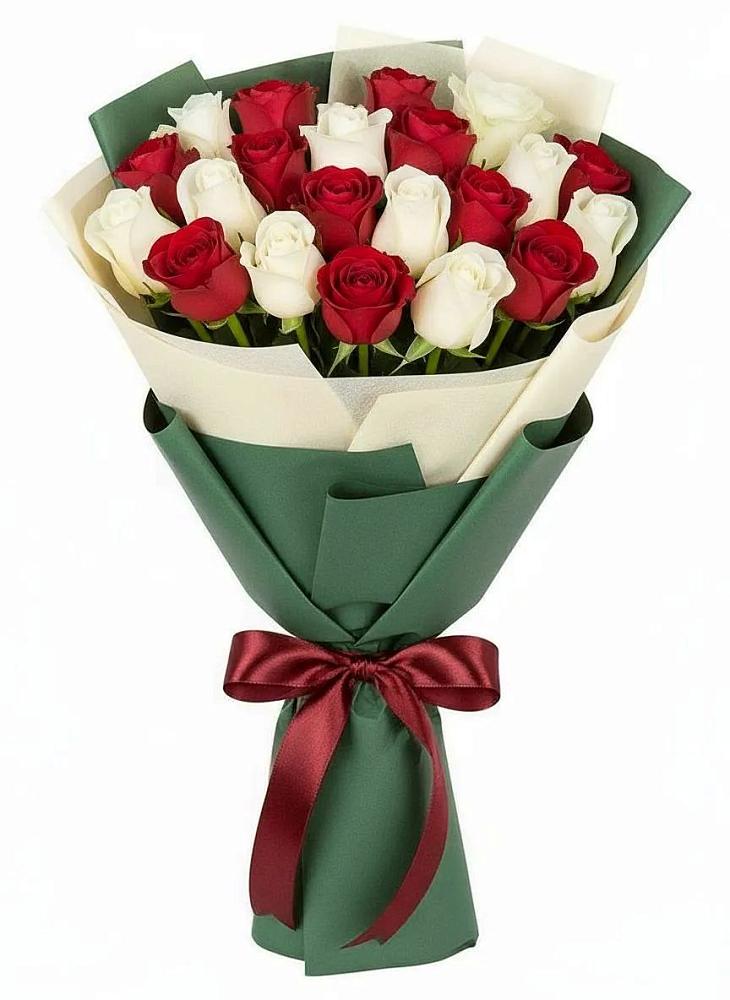 Букет Микс из красных и белых роз в Рыбхоз