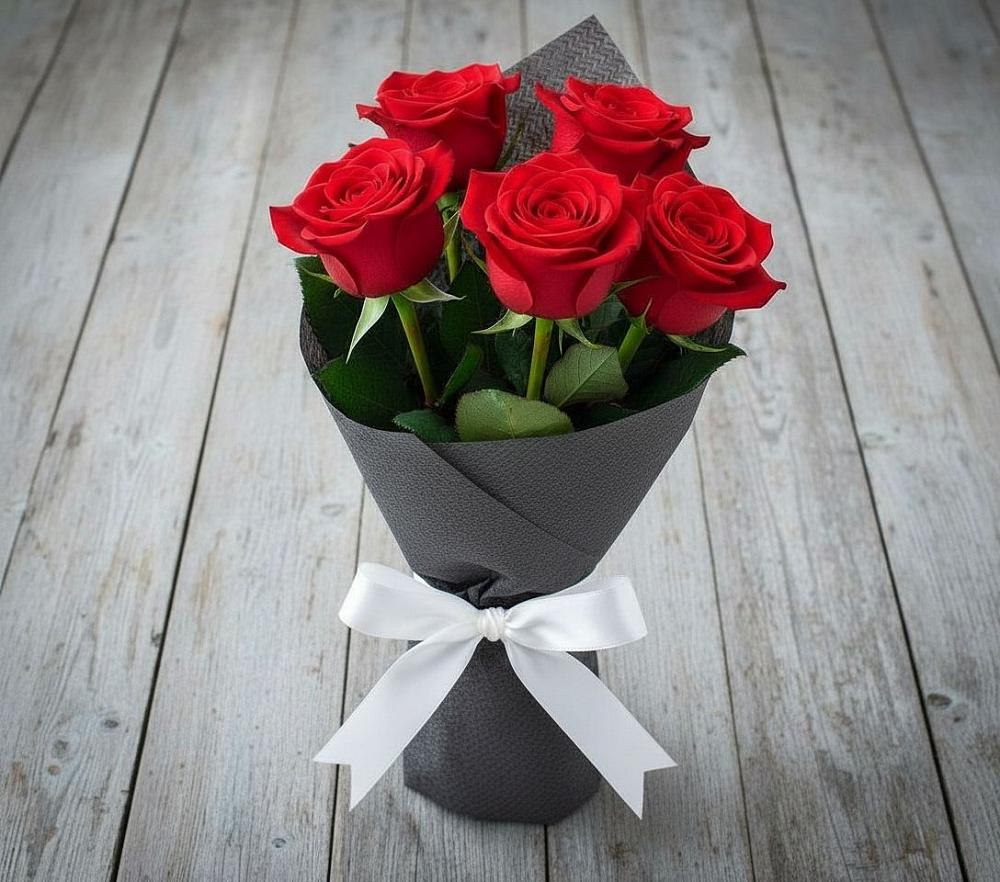 Букет 5 Красных роз Эдлесс Лав в Рыбхоз