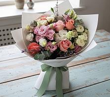 Букет цветов из:  Розы, Лизиантусы и Гвоздики в Рыбхоз