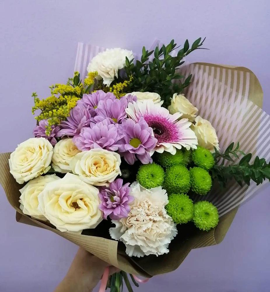 Букет цветов из: Хризантемы, Розы, Гвоздики и Герберы в Рыбхоз