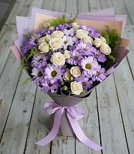 Букет цветов из:  Хризантемы и Розы в Рыбхоз