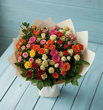 Букет Микс из разноцветных кустовых роз в Рыбхоз